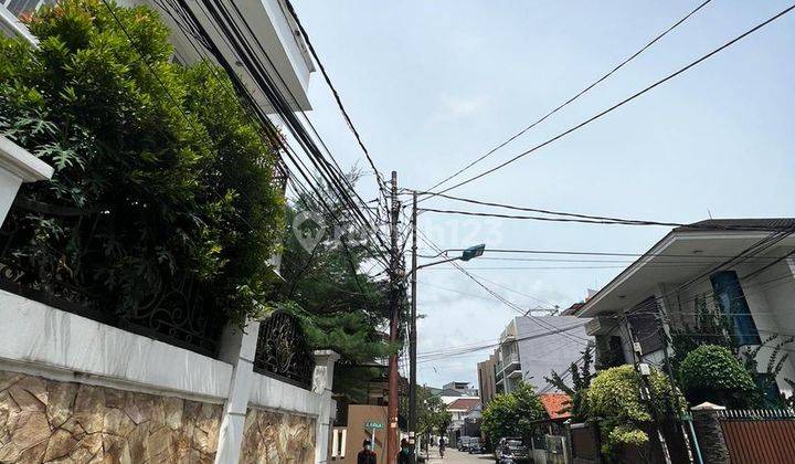 Rumah di Jl.Katalia Raya 2 Lantai SHM Bagus Sekali Unfurnished 5