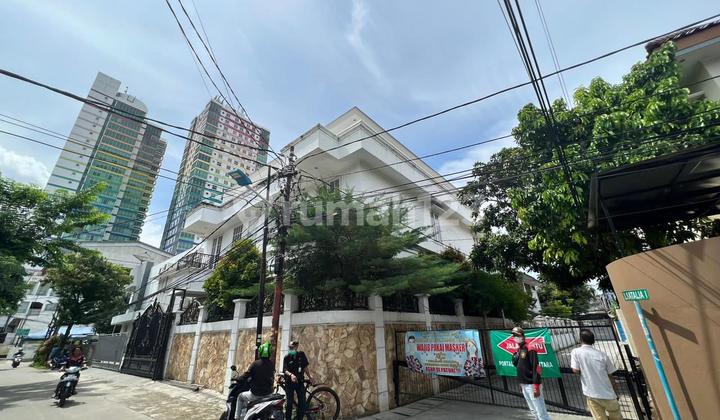 Rumah di Jl.Katalia Raya 2 Lantai SHM Bagus Sekali Unfurnished 7