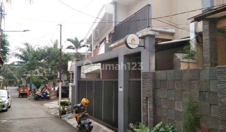 Rumah Patal Senayan di Jl Sairun Kebayoran Lama Jakarta Selatan  2