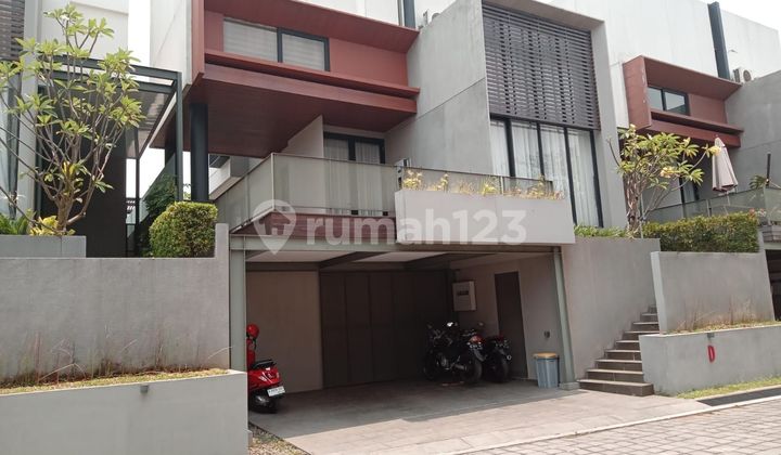 House in Perum Bunga Mayang 8 Residence Bintaro South Jakarta 2