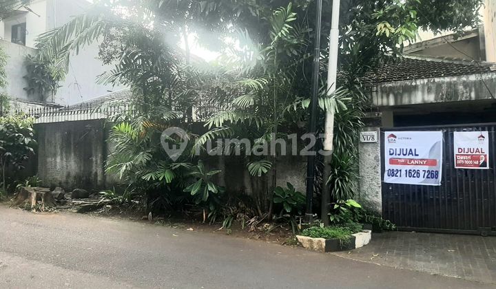 Comfortable House Radio Dalam South Jakarta Facing Southeast 2