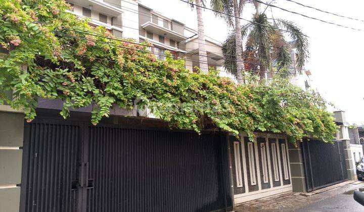 Rumah Bagus Kembangan Jakarta Barat Lt 245 m SHM Bagus 1