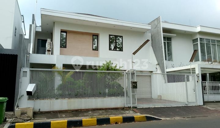 Rumah Bagus LT 300m² di Taman Kebon Jeruk Kembangan 2
