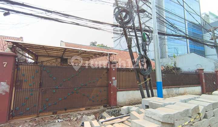 Rumah Tua di Jl Kh Abdullah Syafei Tebet Jakarta Selatan Rumah Tua di Jl Kh Abdullah Syafei Tebet Jakarta Selatan