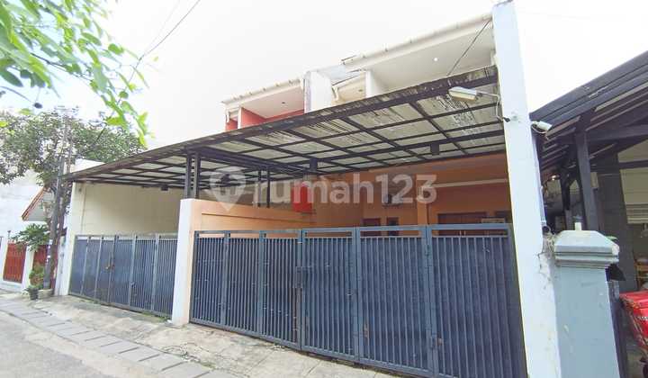 Rumah Minimalis di Jl Moh.naim di Cipete