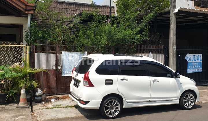 Rumah Tua Di Perum Kelapa Gading Permai Jakarta Utara