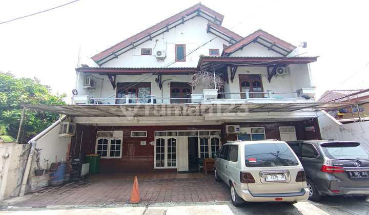 Auction House On Sawo Street In Manggarai Only 3 Minutes From Saharjo