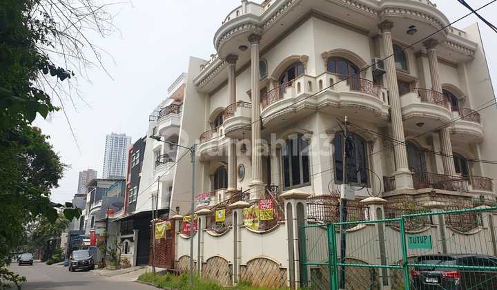 Rumah Lelang Di Pluit Karang Molek 3lnt Dgn Basement Sudah Murah