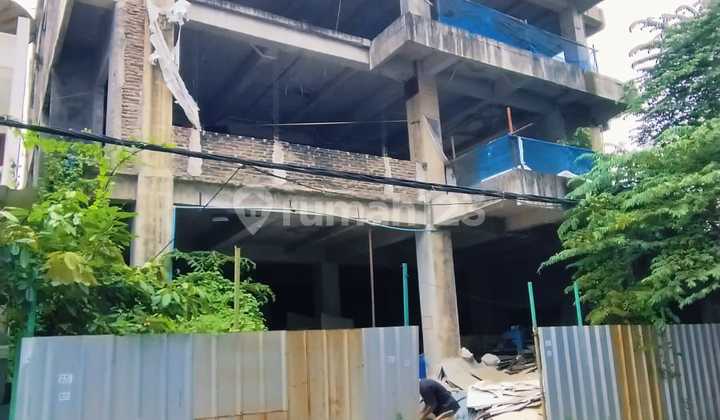 Bangunan Mangkrak 4Lnt di Perumahan Carina Sayang di Pluit