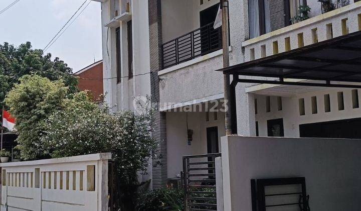 Rumah 2 Lantai Lt 200 m Di Wilayah Jagakarsa Jakarta Selatan 1