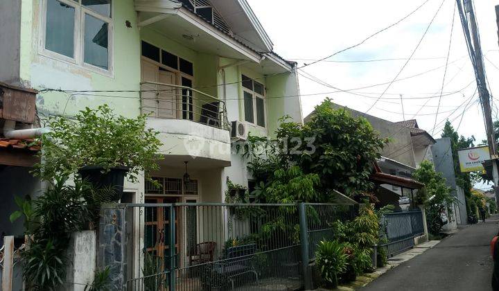 Rumah Unfurnished Lt 142 di Jl Tebet Timur , Tebet 1