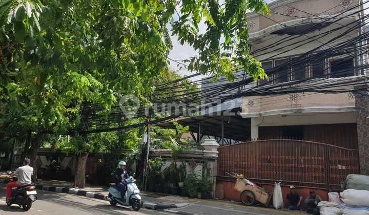 Rumah Lama Di Jl Howitzer Sumur Batu Kemayoran Jakarta Pusat
