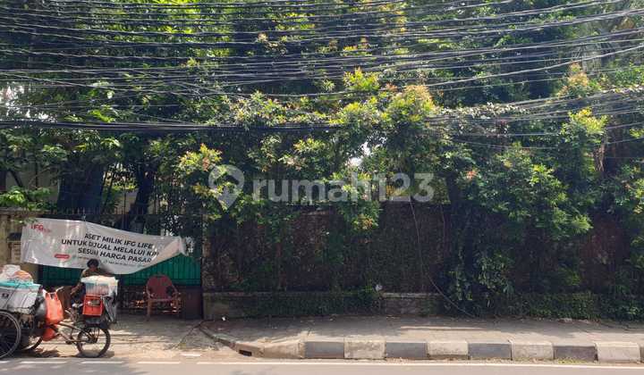 Rumah Lama Asri Di Jl Kusuma Atmaha Menteng Jakarta Pusat