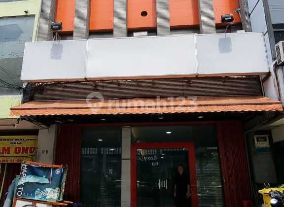 Shophouse in Panglima Polim, South Jakarta. Shophouse in Panglima Polim, South Jakarta.