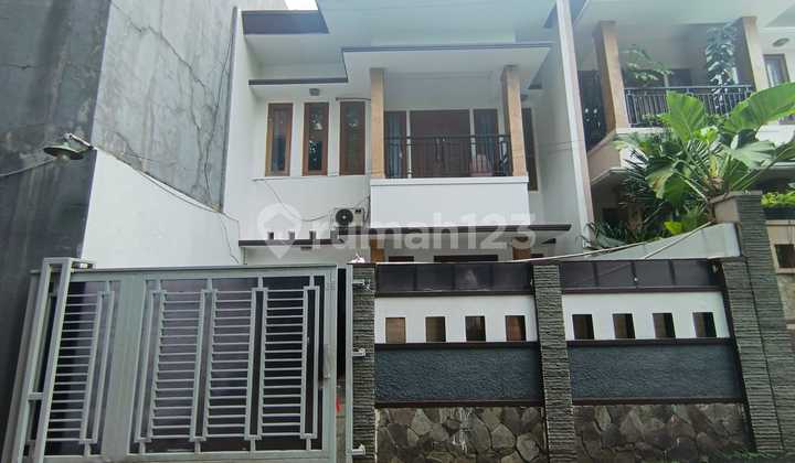 Rumah 2 Lantai di Jl Kemang Timur 16 Bangka Jakarta Selatan