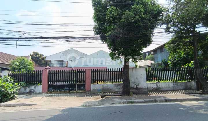 Rumah Lelang di Warung Jati Raya di Pinggir Jalan 2