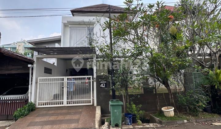 Rumah Moderen di Jl Loka Indah di Pancoran
