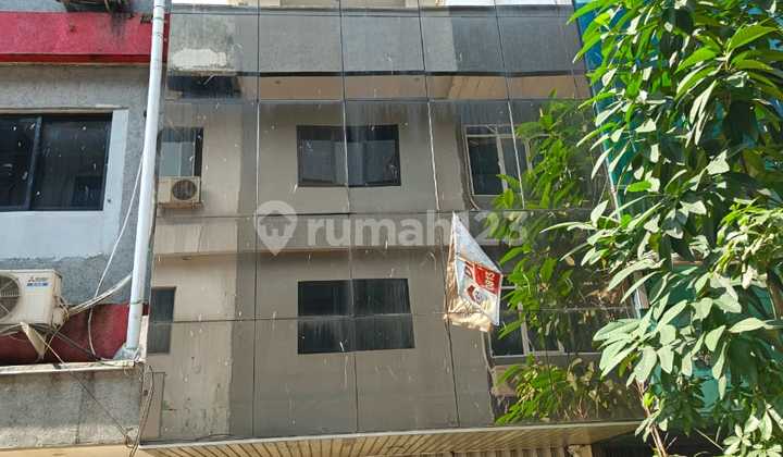 3-Story Commercial Ruko on Jl Panglima Polim, Kebayoran Baru, South Jakarta 3-Story Commercial Ruko on Jl Panglima Polim, Kebayoran Baru, South Jakarta