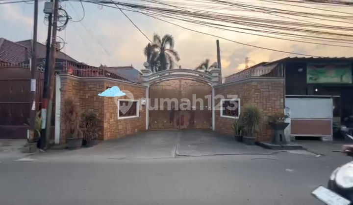 Wide House with Certificate, Beside Cisalak Street, Cimanggis, Depok