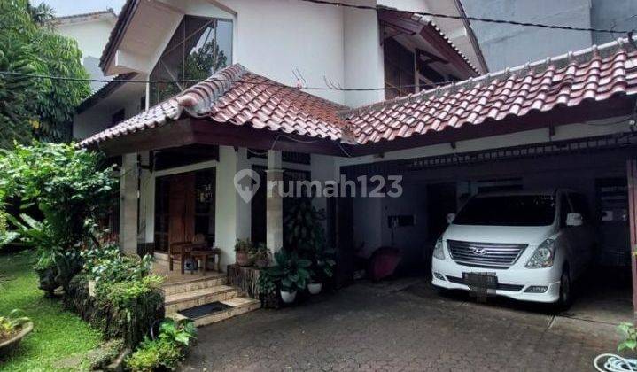 Rumah asri,nyaman,bebas banjir,sangat strategis di kebayoran baru 1