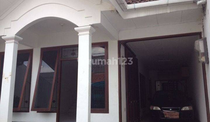 Rumah 2 lantai,SHM, dekat MRT, Jalan Radio Dalam, Jakarta Selatan 1