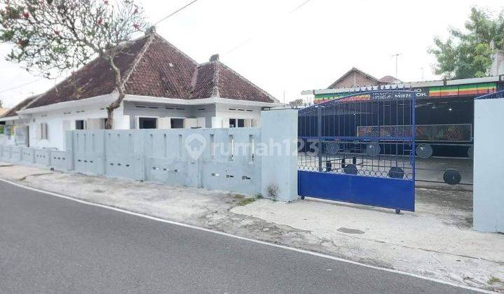 Rumah pinggir jalan cocok untuk usaha,strategis di Gilingan, solo 1