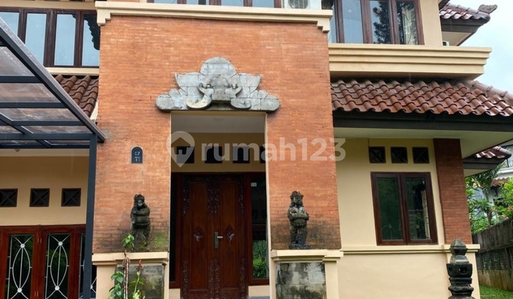 Tranquil, comfortable, furnished house in the Bali View Complex, Cirendeu.