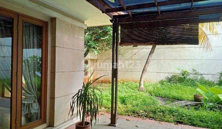 Rumah Asri,pinggir Jalan,strategis Di Duren Tiga, Jakarta Selatan 2