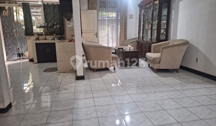 Two-story house, lush, near Limo Toll, Cakra Complex, Cinere, Depok. 2