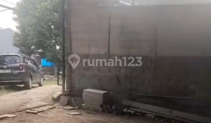 Showroom/Warehouse, Roadside, Pondok Cabe Udik, South Tangerang Showroom/Warehouse, Roadside, Pondok Cabe Udik, South Tangerang