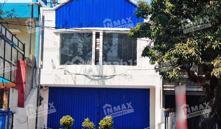 For Rent 2-Story Shop House in Malang City Business Area Suitable for Office