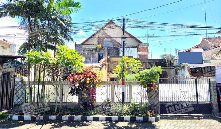 Rumah Vintage Di Kota Malang Luas, Aman, Plus Rumah Burung Walet 1