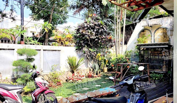 Rumah Vintage Di Kota Malang Luas, Aman, Plus Rumah Burung Walet 2