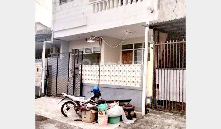 Rumah Minimalis 2 Lantai Daerah Aman Tengah Kota Malang 1