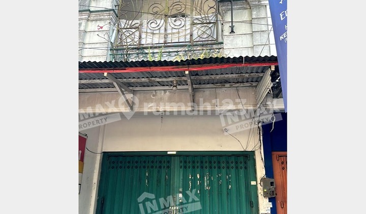 For Rent: 2.5 Story Shop House Suitable for Business in Oro-Oro Dowo Area, Malang