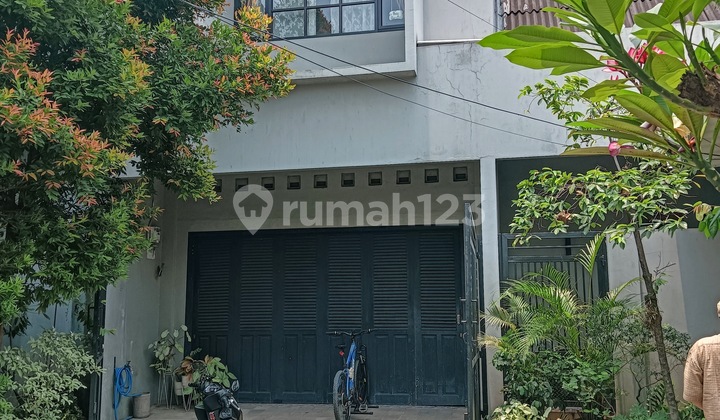 Jual Cepat Rumah Strategis Taman Royal Cipondoh Tangerang Jual Cepat Rumah Strategis Taman Royal Cipondoh Tangerang