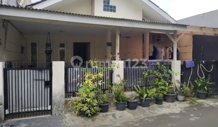 Sale of Strategic House Central Tangerang City Sale of Strategic House Central Tangerang City