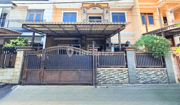 Rumah Bagus Semi Furnished Islamic Village Karawaci Tangerang 2