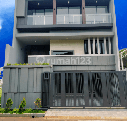 Rumah SHM Bagus Semi Furnished Permata Buana, Jakarta Barat 1