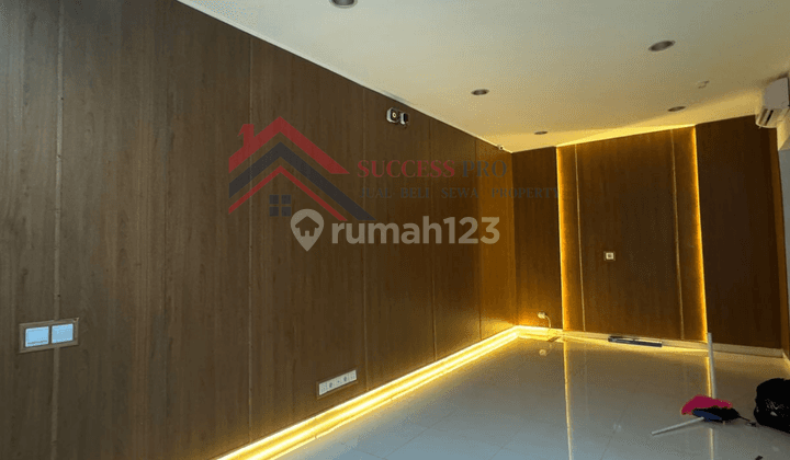 Rumah Dijual Cluster Pinewood Banjar Wijaya Cipondoh Tangerang 2