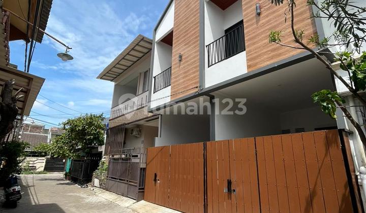 For sale, neat mezzanine house, move-in ready, Poris Indah, Cipondoh, Tangerang. 2