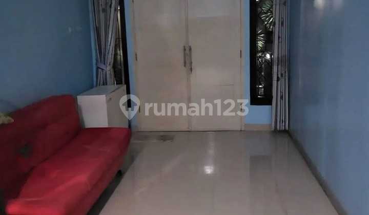 Dijual Rumah 2 LT di Perum Taman Royal 2 Cipondoh Tangerang 2