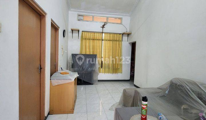 Rumah 1.5 Lantai Terawat Darmo Permai Dekat Pasar Modern Dan Ptc Surabaya Barat 2