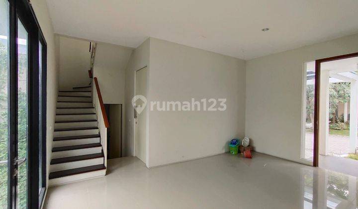 Rumah 2 Lantai Greenhill Siap Pakai Minimalis Citraland Utara Sby Barat 2