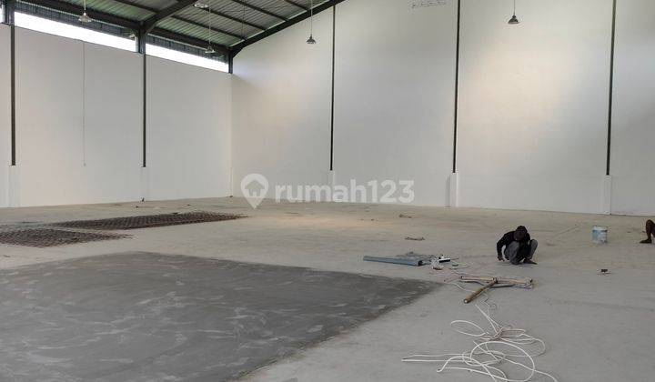 Gudang Bangunan Baru Samping Bandara Soekarno-Hatta 2