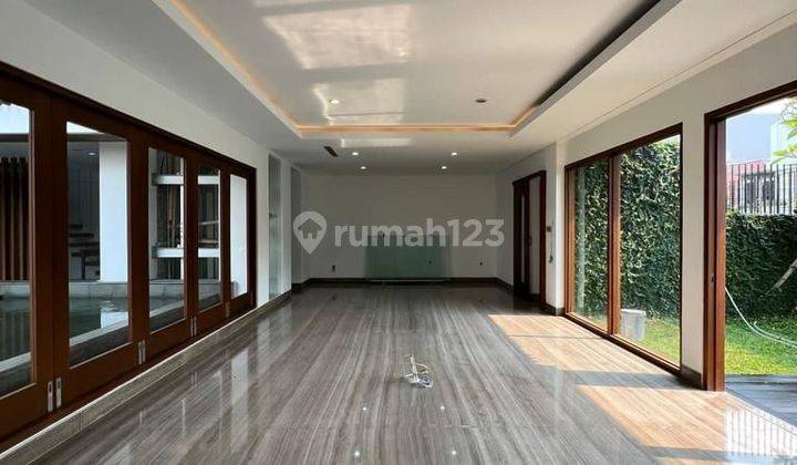 Modern Tropical Minimalist Unit, Lantai Marmer, Big Size Dengan 4 Kamar Cantik di Area Pondok Indah 2