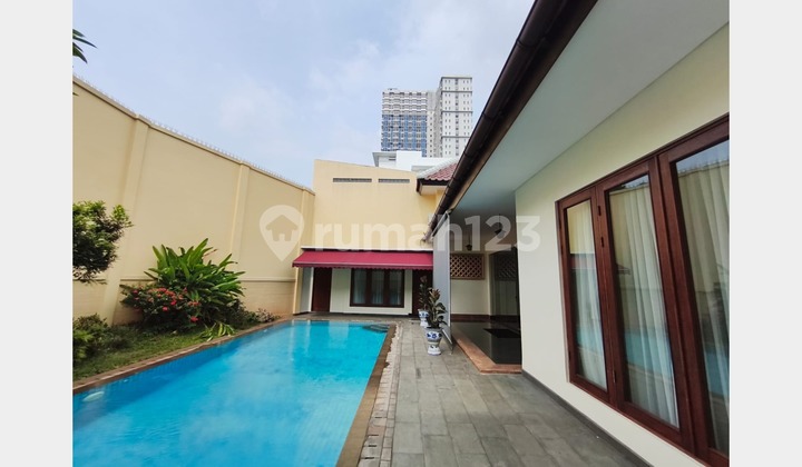 Luxury Unit, Quiet, Safe Residential Area, High Quality 5 Bedrooms, Very Nice Pool and Big Terrace in Menteng Prime Area