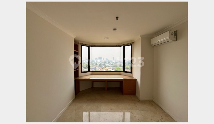 Modern Comfort in a Prestigious Location, Spacious Unit with Nice 3 Bedrooms at Simprung Indah Apartment International Schools Modern Comfort in a Prestigious Location, Spacious Unit with Nice 3 Bedrooms at Simprung Indah Apartment International Schools