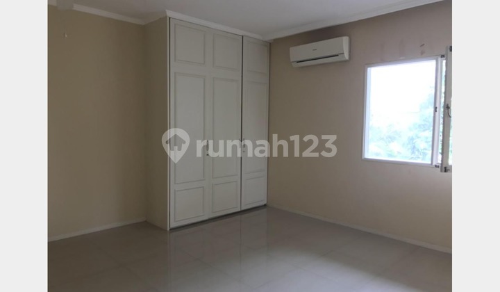 Spacious And Brightness House, Beautifully Pool With Nice 4 Bedrooms At Cipete Prime Area 2