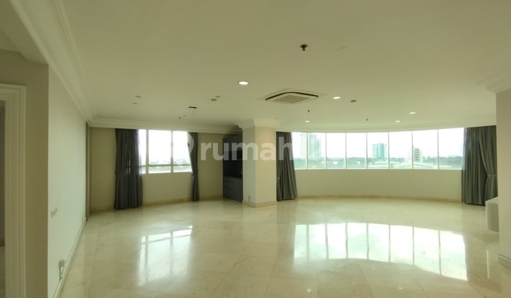 Dijual Unit Sudah Direnovasi Dengan 3 Kamar Yang Nyaman di Simprug Teras 1